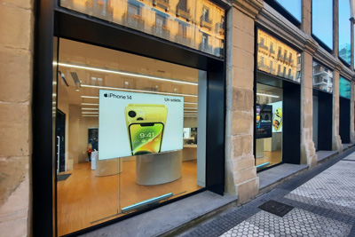 cristalería colocación de escaparates de cristal en la bretxa, donostia
