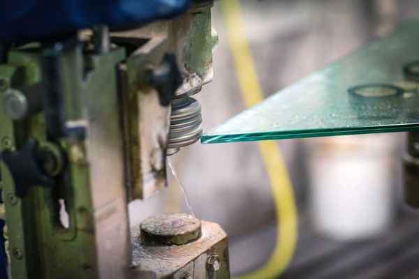 cristaleria trabajo de canteado